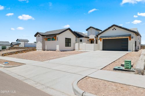 1849 War Path Dr, El Paso, TX, 79911-4400 | Card Image