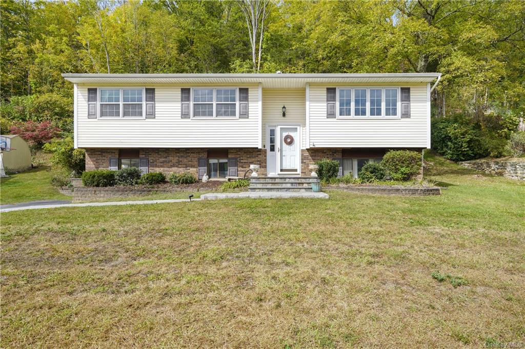Park Hill Dr, Hopewell Junction, NY 12533
