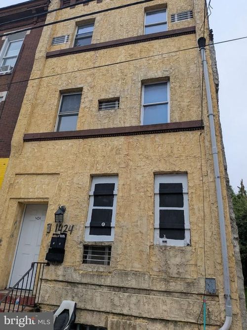 1424 W York St, Philadelphia, PA, 19132-4519 | Card Image