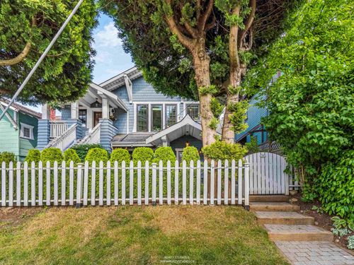 436 Lakewood Dr, Vancouver, BC, V5L4L7 | Card Image