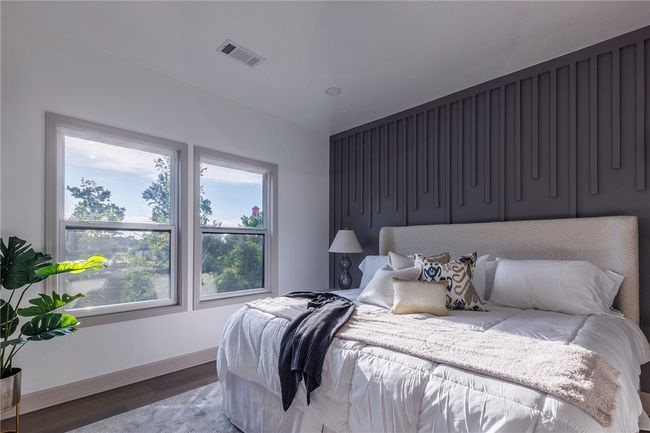 Primary Bedroom | Image 15