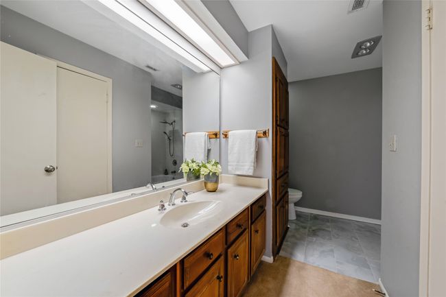 9818 Amberton Pkwy, Townhouse with 3 bedrooms, 3 bathrooms and null parking in Dallas TX | Image 25