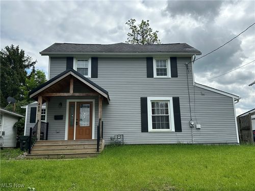 408 W Paradise St, Orrville, OH, 44667-1928 | Card Image
