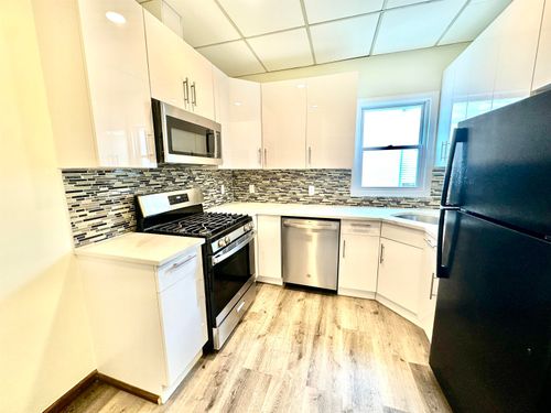 apt-2-325 Central Ave, Jersey City, NJ, 07307-2958 | Card Image