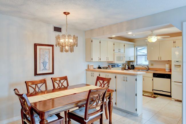 9I - 5400 34th Street W, Condo with 2 bedrooms, 2 bathrooms and null parking in Bradenton FL | Image 5