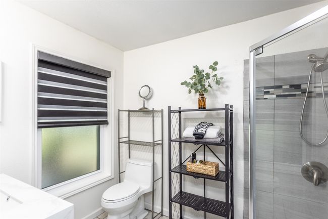 7300 W Line Rd, House other with 3 bedrooms, 2 bathrooms and null parking in Collinsville TX | Image 18