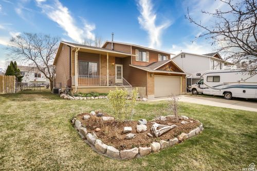 5976 S 2825 W, Roy, UT, 84067-3701 | Card Image