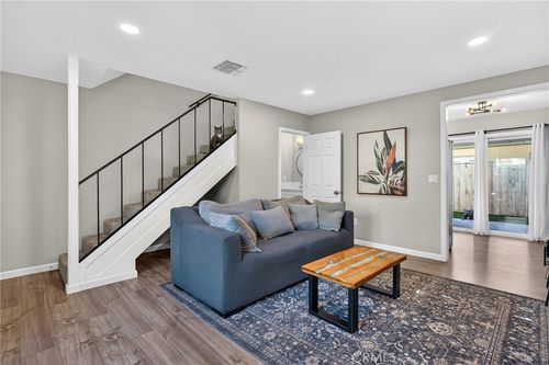 apt-7-9780 Las Lomas Ave, Atascadero, CA, 93422-5525 | Card Image