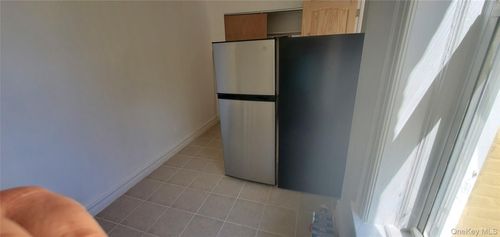 apt-4a-32 Steinway St, Astoria, NY, 11103-4017 | Card Image