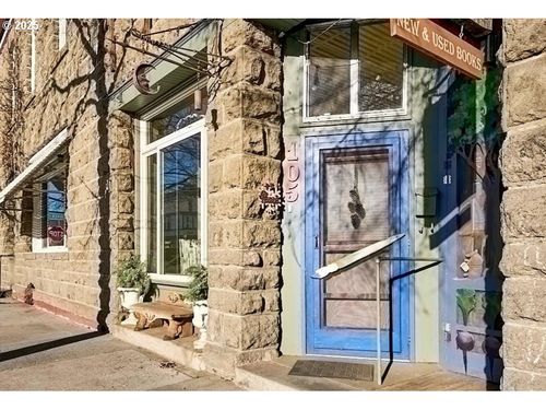 105 E Main St, Enterprise, OR, 97828-1381 | Card Image