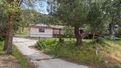 29570 Butterfield Way, Tehachapi, CA, 93561-9675 | Card Image