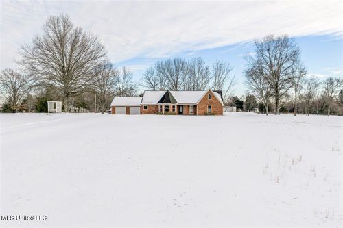 11815 Whispering Pines Dr, Olive Branch, MS, 38654-5994 | Card Image