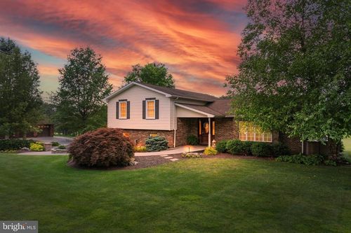 2516 Mahoning Mountain Rd, LEHIGHTON, PA, 18235-3813 | Card Image