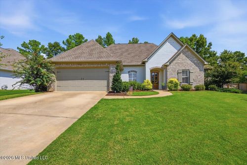 120 Hampton Trl, Madison, MS, 39110-6670 | Card Image