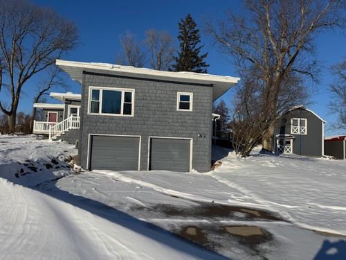 904 Highland Acres Rd, Marshalltown, IA, 50158-6013 | Card Image