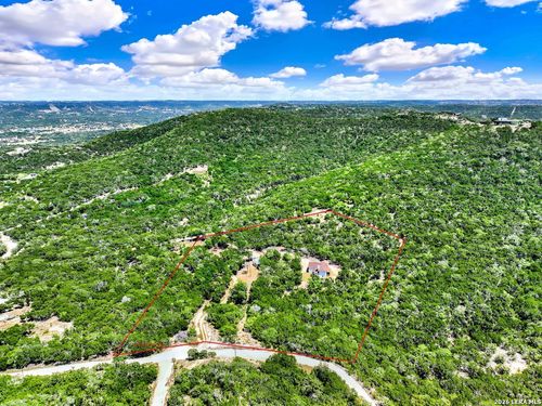 223 Canyon View Dr, Pipe Creek, TX, 78063 | Card Image