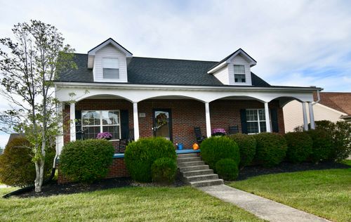 101 Sara Marie Ln, Nicholasville, KY, 40356-6024 | Card Image