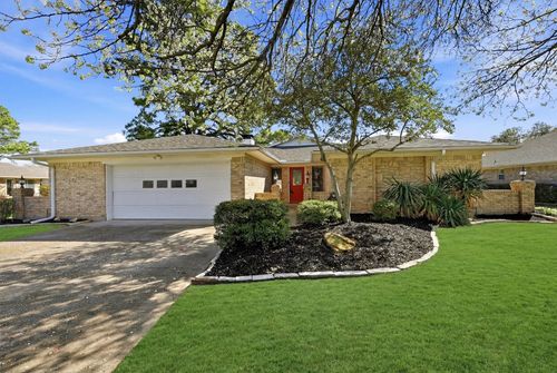 718 Kiowa Drive W, Lake Kiowa, TX, 76240 | Card Image