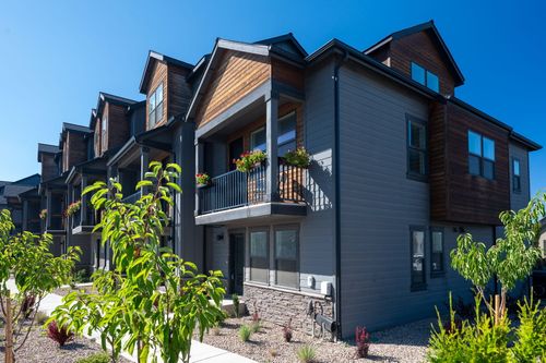 20536 Empire Ave, Bend, OR, 97701-5700 | Card Image