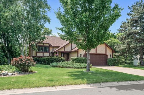 1306 Wynridge Dr, Arden Hills, MN, 55112-5769 | Card Image