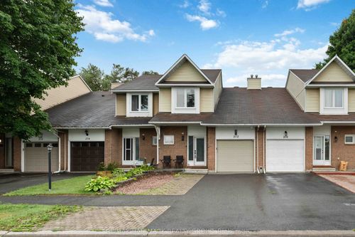 272 Pickford Dr, Kanata, ON, K2L3T5 | Card Image