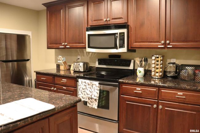 1112 W Cedar Hills Dr, House other with 5 bedrooms, 6 bathrooms and null parking in Dunlap IL | Image 73