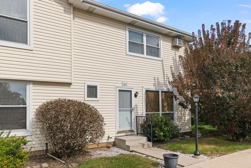230 Raintree Ct, Aurora, IL, 60504-2006 | Card Image