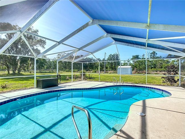 Pool 3 | Image 30