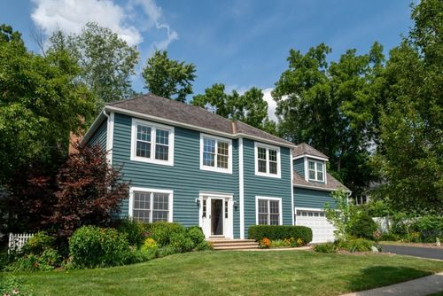 662 Waterbury Ave, Gurnee, IL, 60031-5815 | Card Image