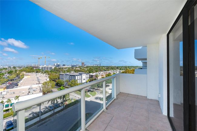 APT-807 - 13499 Biscayne Blvd, Condo with 2 bedrooms, 2 bathrooms and null parking in North Miami FL | Image 7