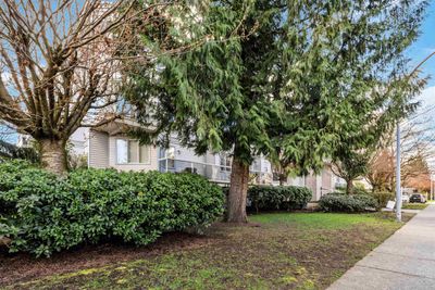 201 - 20240 54a Ave, Condo with 2 bedrooms, 2 bathrooms and 2 parking in Langley BC | Image 2