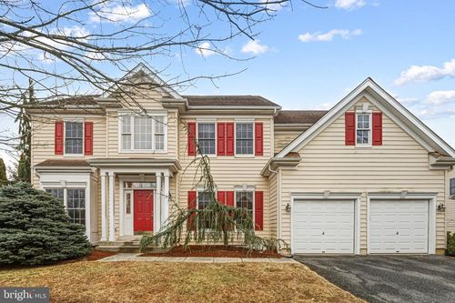 4698 Berwyn Ln, Macungie, PA, 18062-8251 | Card Image