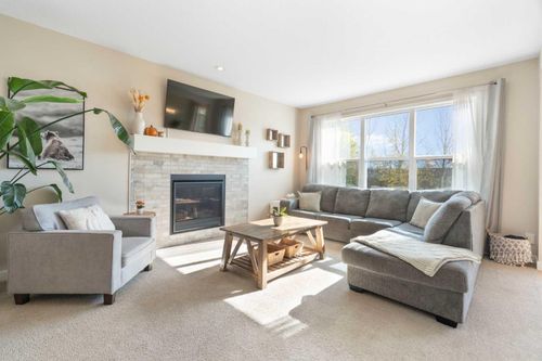 75 Buckskin Way, Cochrane, AB, T4C2P2 | Card Image