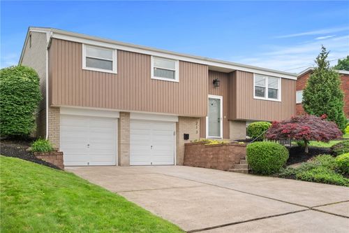 213 Thistle Dr, West Mifflin, PA, 15122-2939 | Card Image