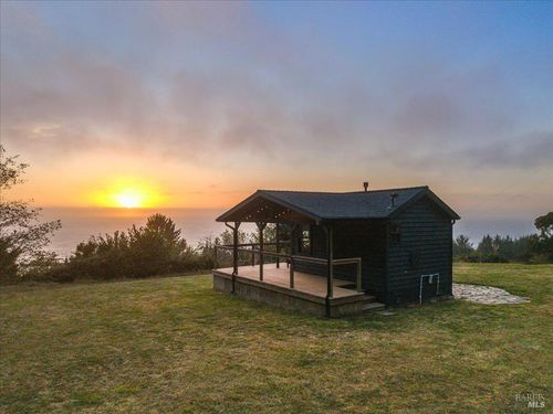 691 Kane Rd, Trinidad, CA, 95570-8601 | Card Image