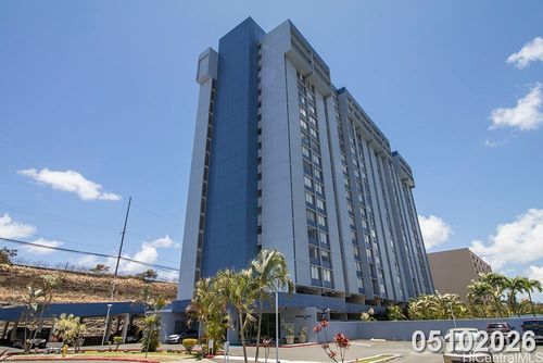 319-3045 Ala Napuaa Pl, Honolulu, HI, 96818-2709 | Card Image