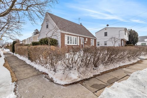 336 Herricks Rd, Mineola, NY, 11501-1120 | Card Image