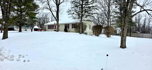 1043 Gregory Ln, Lawrenceburg, KY, 40342-9439 | Card Image