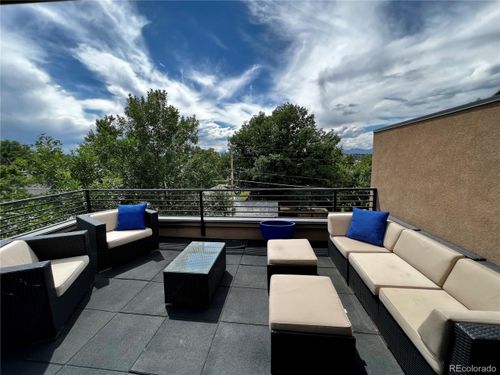 2157 S Logan St, Denver, CO, 80210-4427 | Card Image