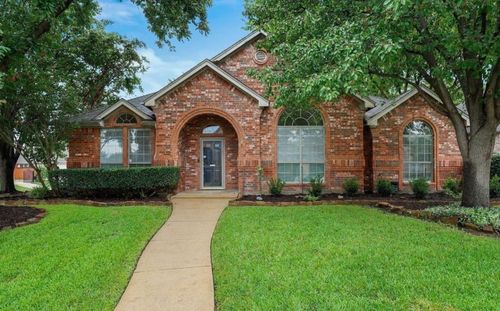 7901 Chaddington Dr, North Richland Hills, TX, 76182-6727 | Card Image