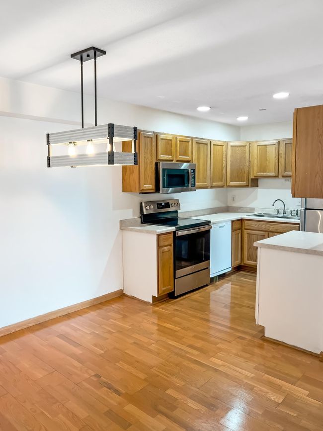 5440 Three Points Blvd Dining/Kitchen | Image 5