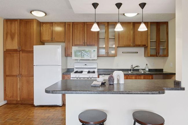 Kitchen | Image 13