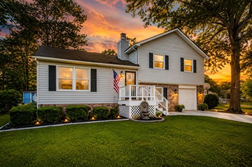 101 Ewell Ct, Summerville, SC, 29486-1961 | Card Image