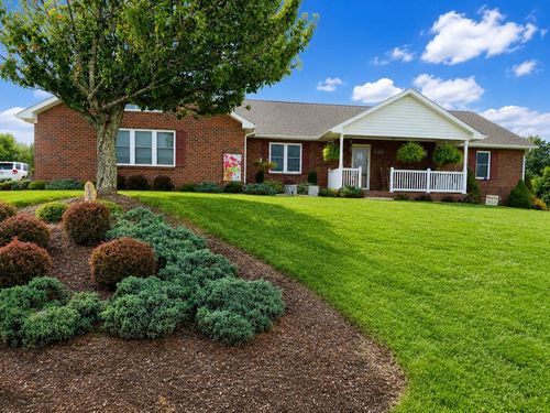 172 Crowder St, Hillsville, VA, 24343 | Card Image