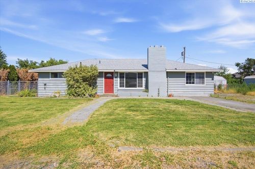 15 S Reed St, Kennewick, WA, 99336 | Card Image