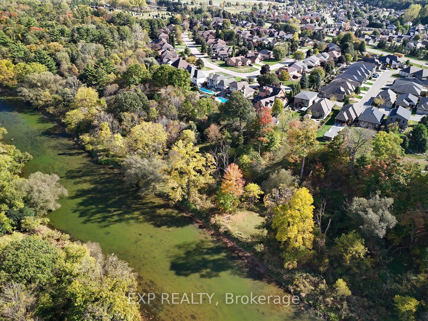 Residential in Thames Centre 2
