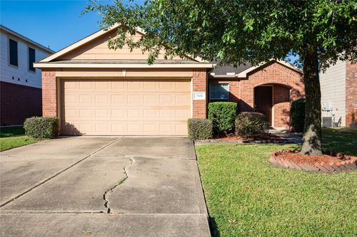 3304 Trail Hollow Dr, Pearland, TX, 77584-3692 | Card Image