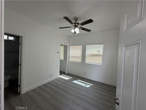 720 Atlantic Ave, Long Beach, CA, 90813-4511 | Card Image