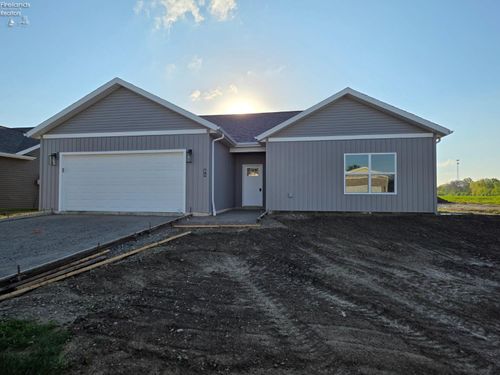 473 Myah Dr, Fremont, OH, 43420-7304 | Card Image