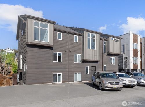 apt-c-3922 14th Ave S, Seattle, WA, 98108-1470 | Card Image